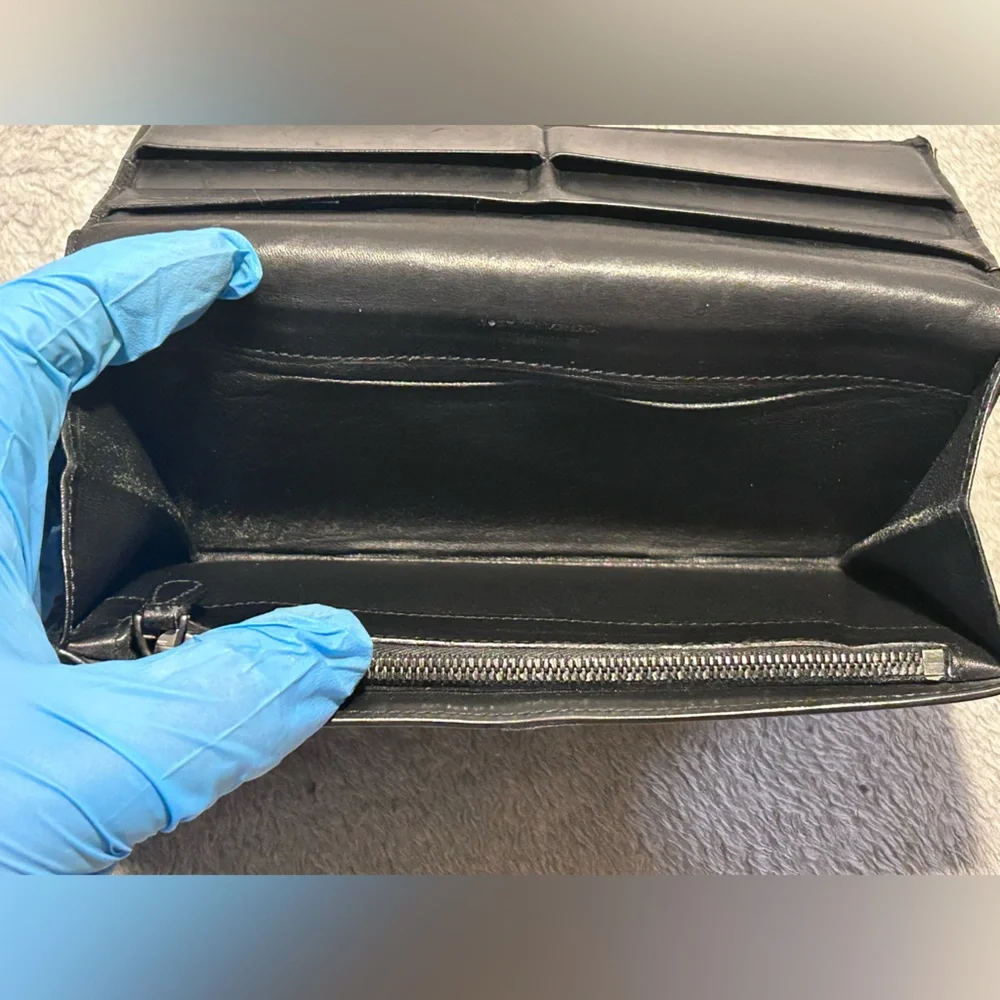 Bottega Veneta Y2K Black Leather Long Wallet - Picture 11 of 14